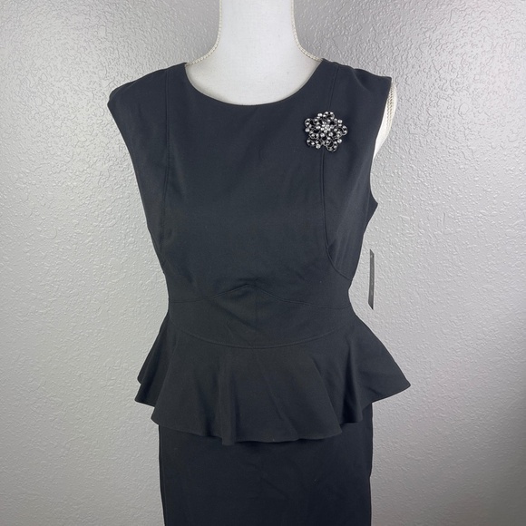 NWT Allen B - Black sheath Dress with brooch detail size 6 - Picture 4 of 12